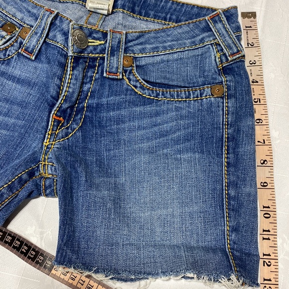 Cute & Casual True Religion denim shorts - Picture 12 of 12